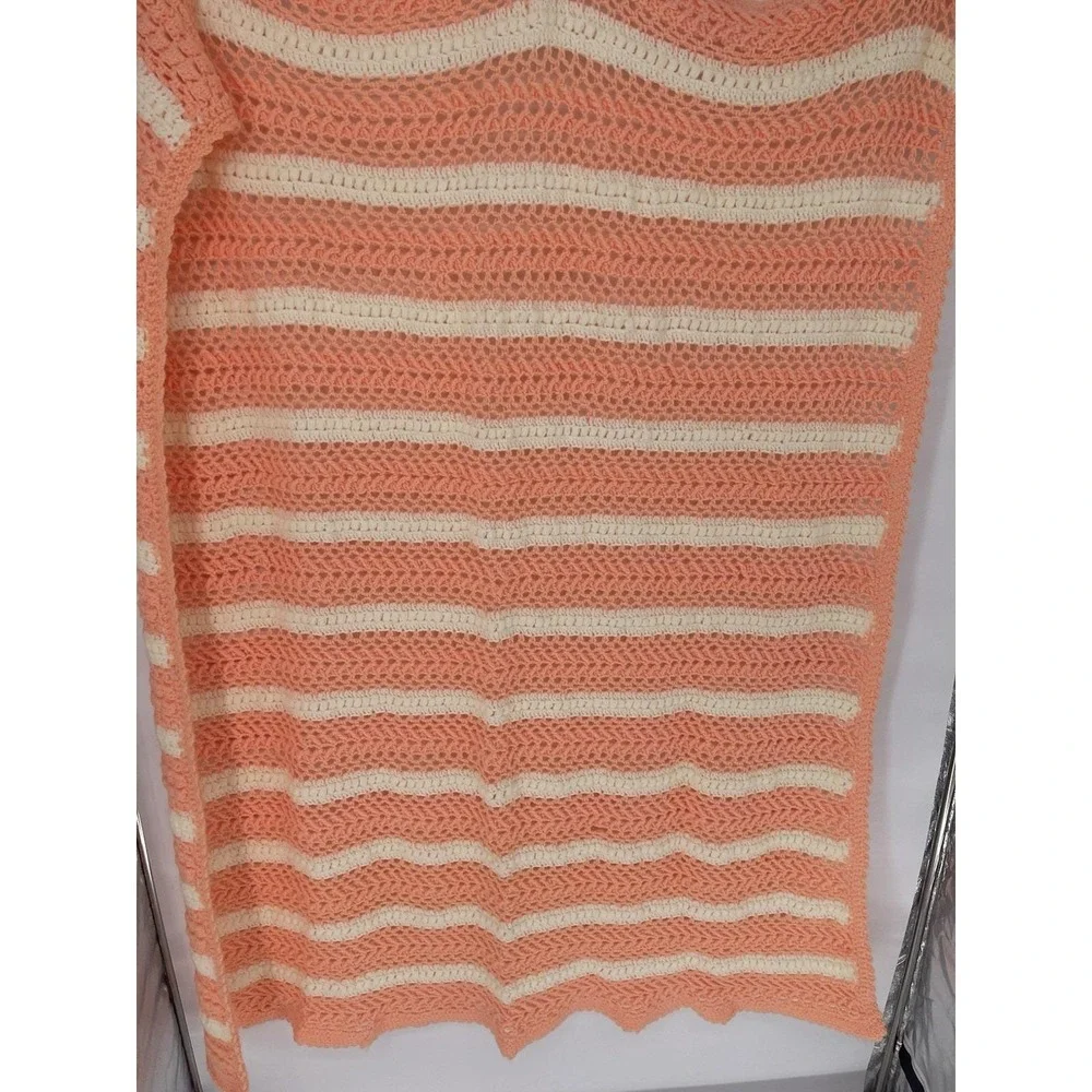 VINTAGE CROCHET‎ HAND KNITTED PEACH And White THROW BLANKET
